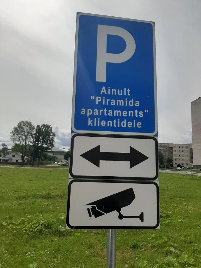 Piramida Apartments Narva Buitenkant foto